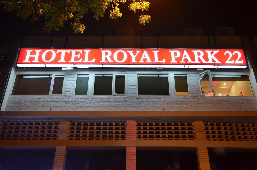 Hotel Royal Park 22 Chandigarh Ngoại thất bức ảnh